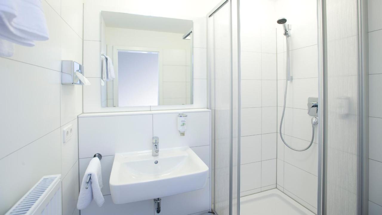 לודוויגסבורג Campuszwei - Hotel & Boardinghouse מראה חיצוני תמונה